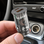Cargador auto doble USB — lifestyle