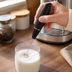 Batidor de leche espumador — lifestyle