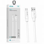 Cable de datos USB tipo C — fondo blanco