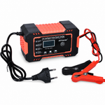 Cargador de batería 12V — fondo blanco