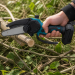 Motosierra eléctrica 6" depósito aceite — lifestyle