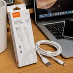 Cable de datos iPhone Lightning — lifestyle
