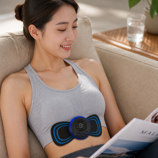 Masajeador Mini Portátil Omnix — lifestyle