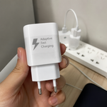 Cargador Rápido USB Adaptive Fast Charging — lifestyle