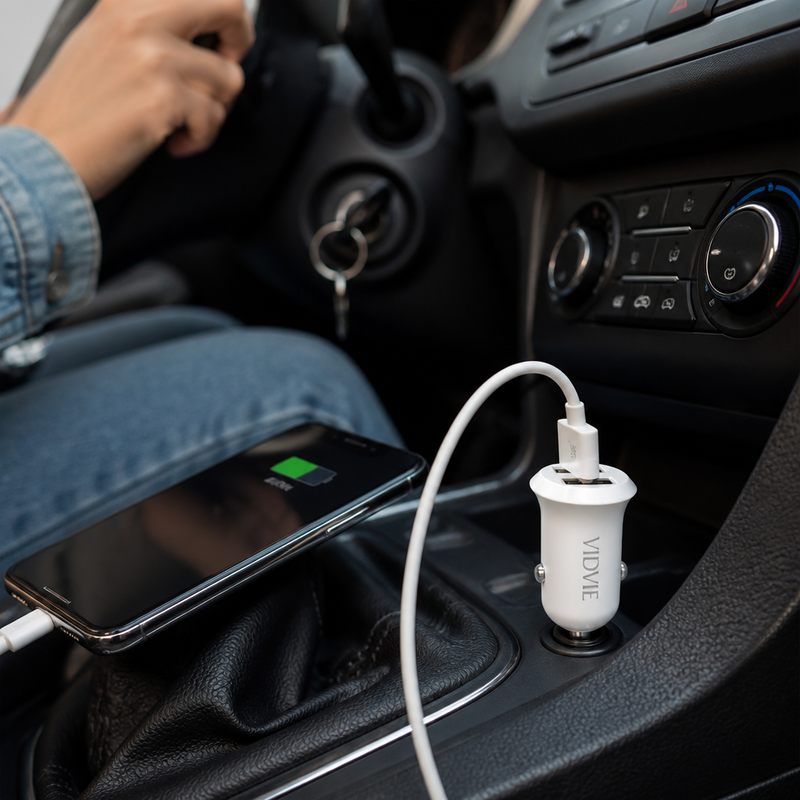 Cargador de Auto CC544 - Carga Rápida Dual USB — lifestyle