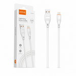 Cable de datos iPhone Lightning — fondo blanco