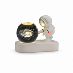 Lámpara Decorativa Astronauta LED — fondo blanco