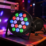 Luz LED RGB 18 cabezales escenario — lifestyle