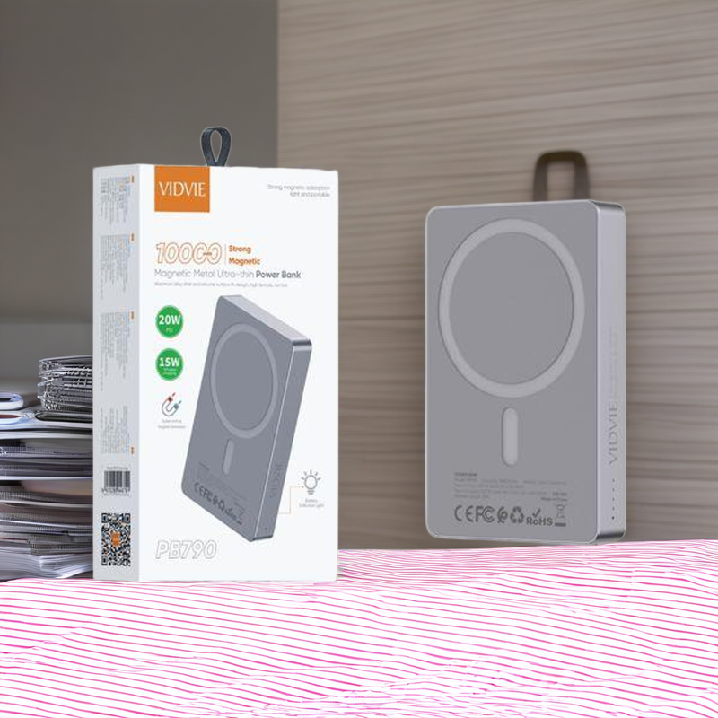 Batería Externa Omnix Power Bank — lifestyle