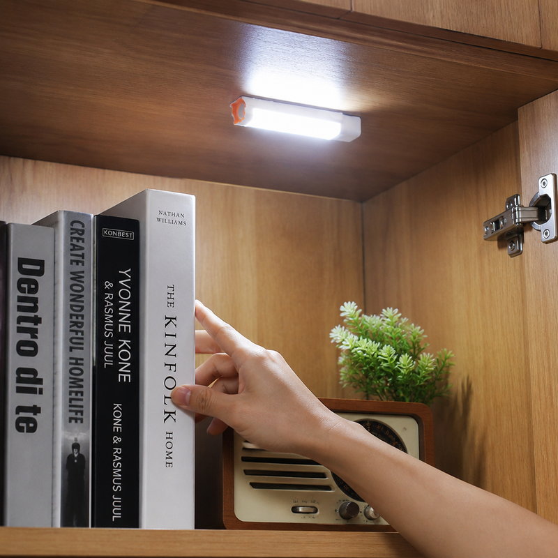 Linterna Telescópica LED HT-868 — lifestyle