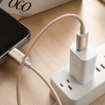 Cable USB a Type-C, datos y carga — lifestyle