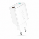 Cargador rápido USB tipo C — fondo blanco