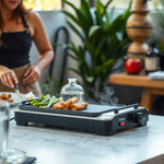 Plancha Eléctrica Omnix Profesional — lifestyle