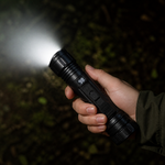 Linterna LED recargable — lifestyle