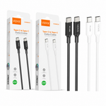 Cable datos USB-C a USB-C — fondo blanco