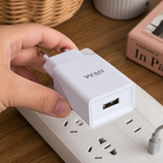 Cargador USB 2A puerto único — lifestyle