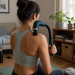 Pistola Masajeadora Fascial con Cabezal Curvo — lifestyle