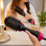 Secador y alisador de cabello 2 en 1 — lifestyle
