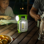Linterna Solar Portátil Recargable — lifestyle