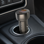 Cargador auto dual USB tipo C — lifestyle