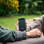 Powerbank Omnix PB7035 20000mAh — lifestyle